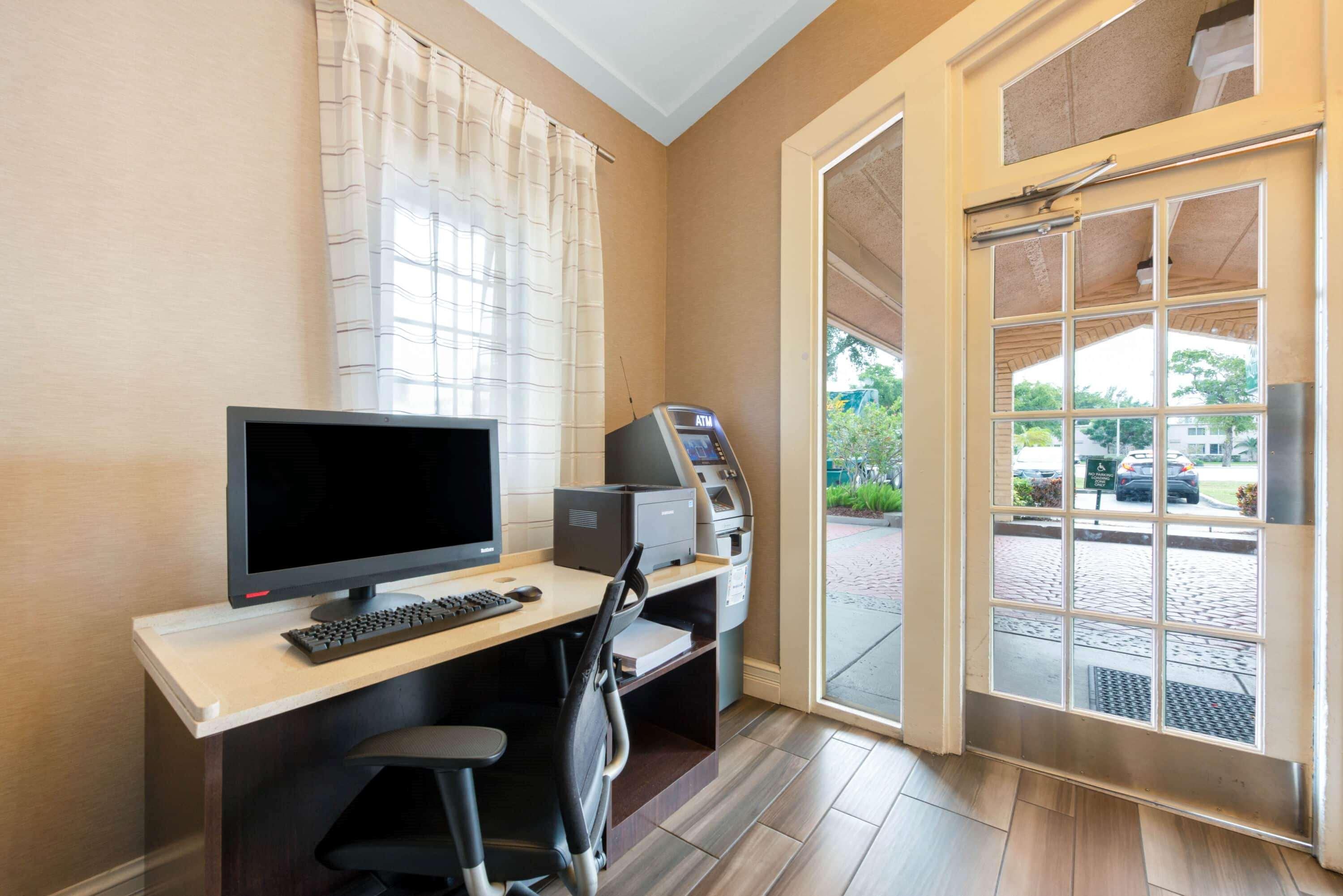 La Quinta Inn By Wyndham Miami Airport North Miami Springs Екстериор снимка