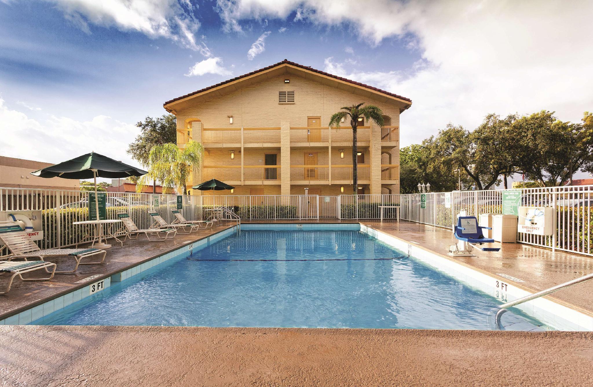 La Quinta Inn By Wyndham Miami Airport North Miami Springs Екстериор снимка