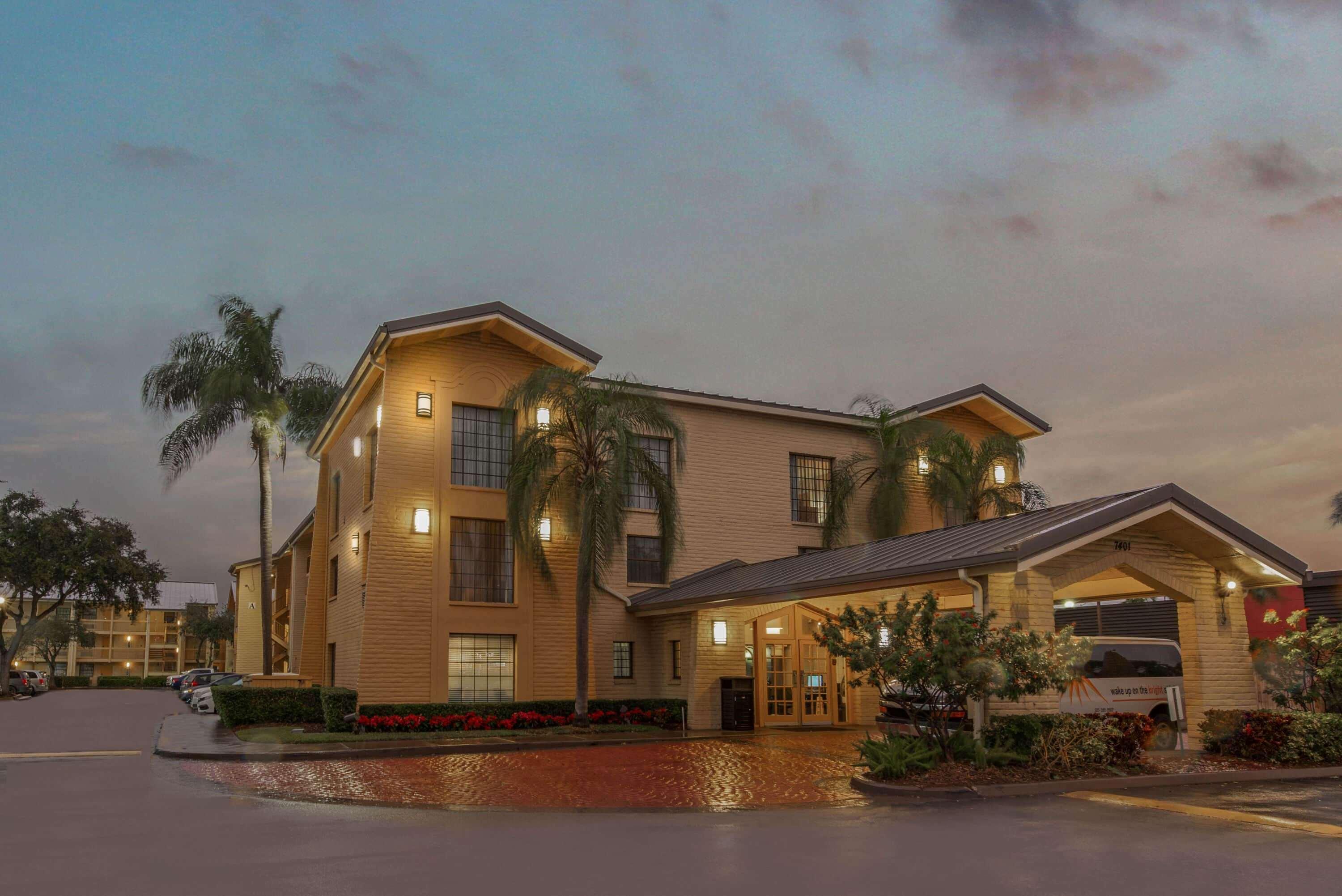 La Quinta Inn By Wyndham Miami Airport North Miami Springs Екстериор снимка