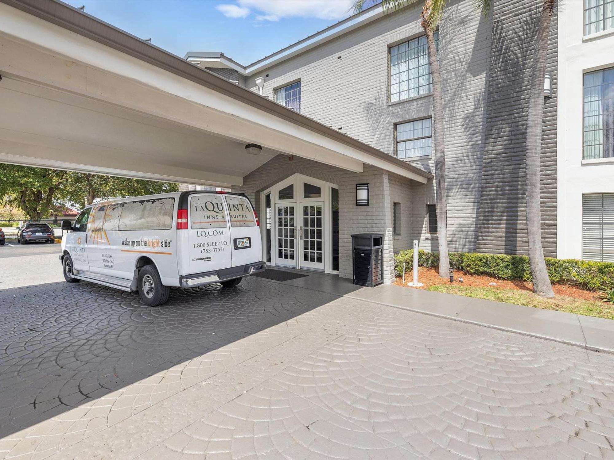 La Quinta Inn By Wyndham Miami Airport North Miami Springs Екстериор снимка