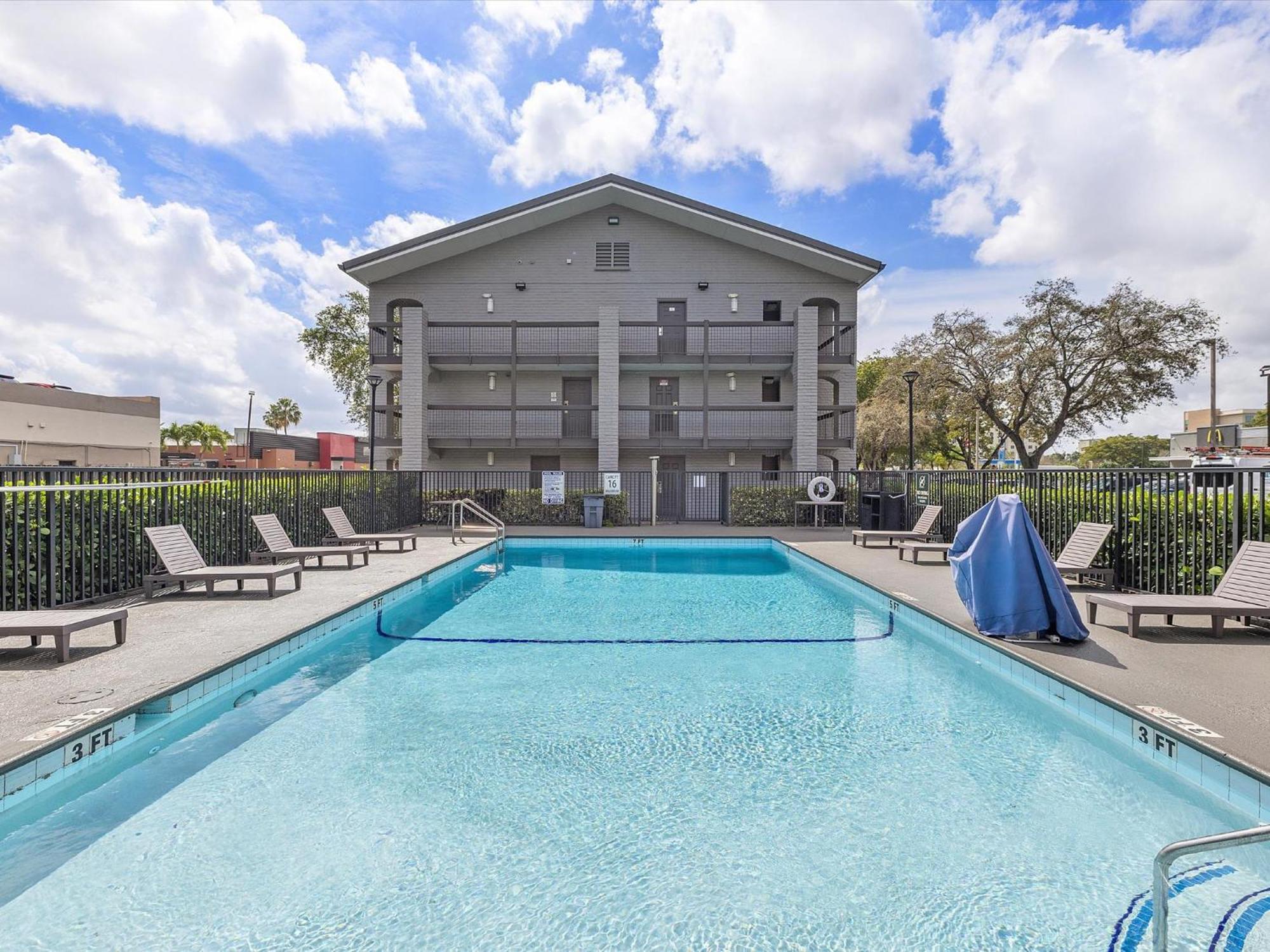 La Quinta Inn By Wyndham Miami Airport North Miami Springs Екстериор снимка